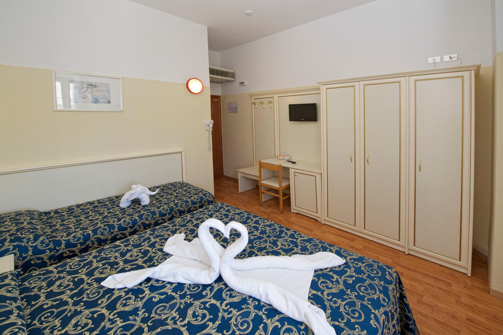 Hotel Garden Cattolica Ruang foto