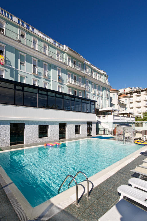 Hotel Garden Cattolica Bagian luar foto